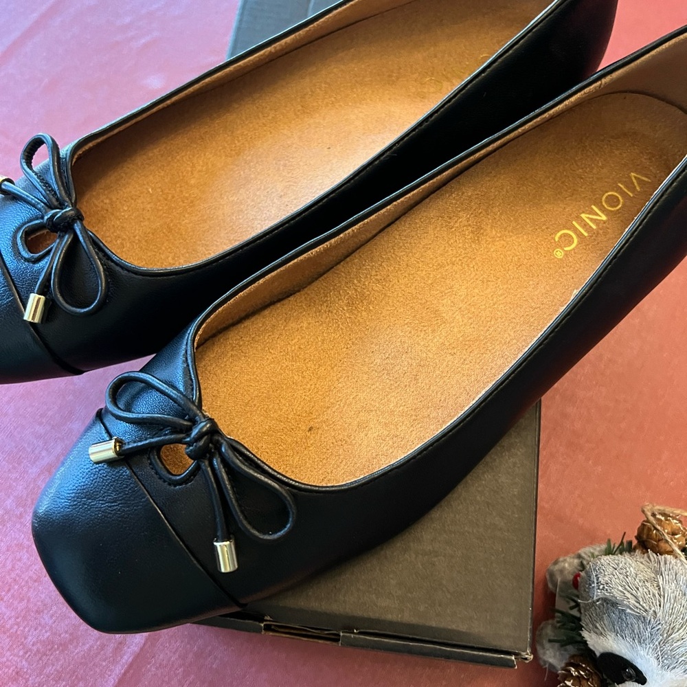 Women’s Vionic Klara Black Leather 9 W